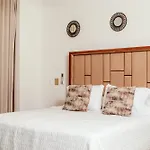 Modern 1 Bedroom Apartment With Ciénaga View in Zona Norte